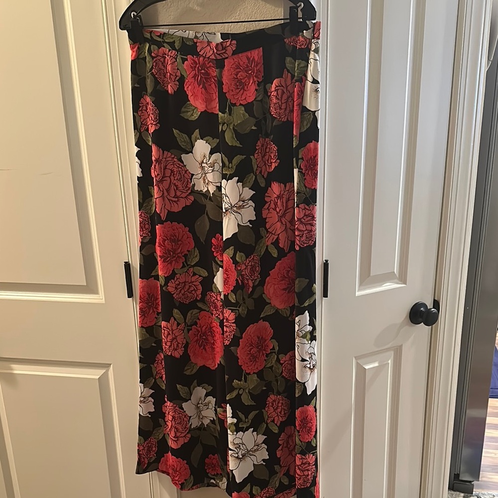 GILI Floral Black and Red Women's Wide Leg Pants